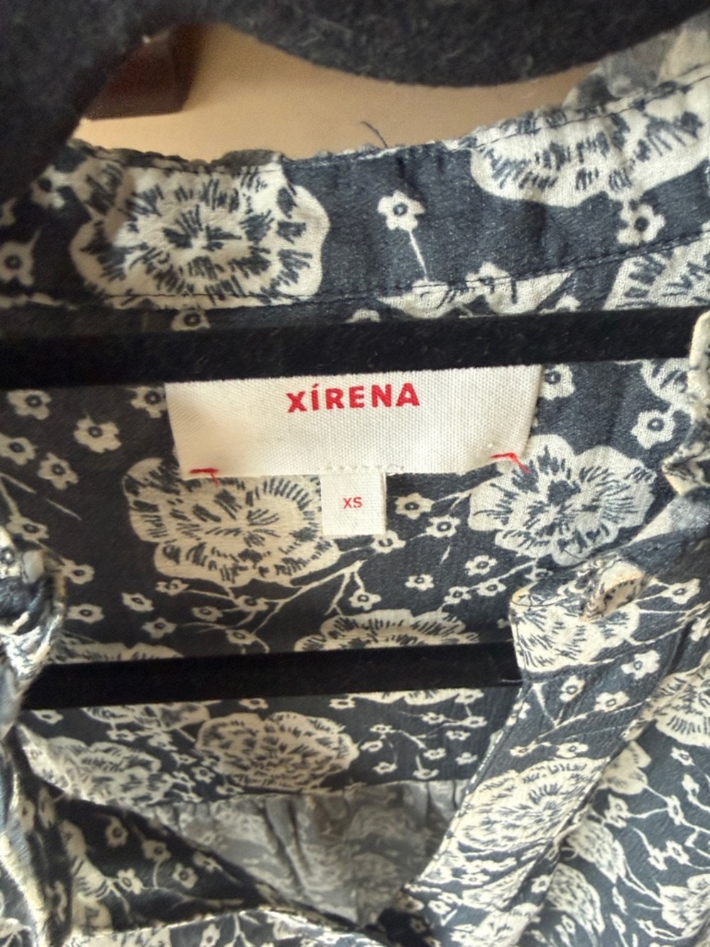 XiRENA Navy and White Floral Ruffled Button Blouse - Picture 2 of 3